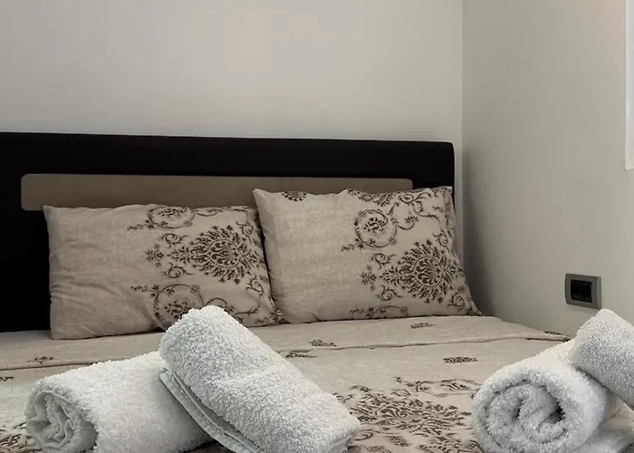 アパート Arena-usce *